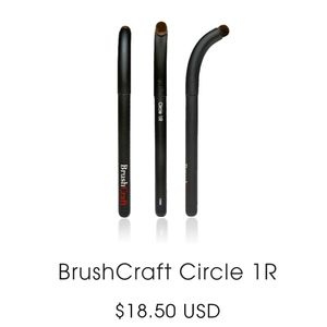 Artìs Brushcraft Circle 1R makeup brush